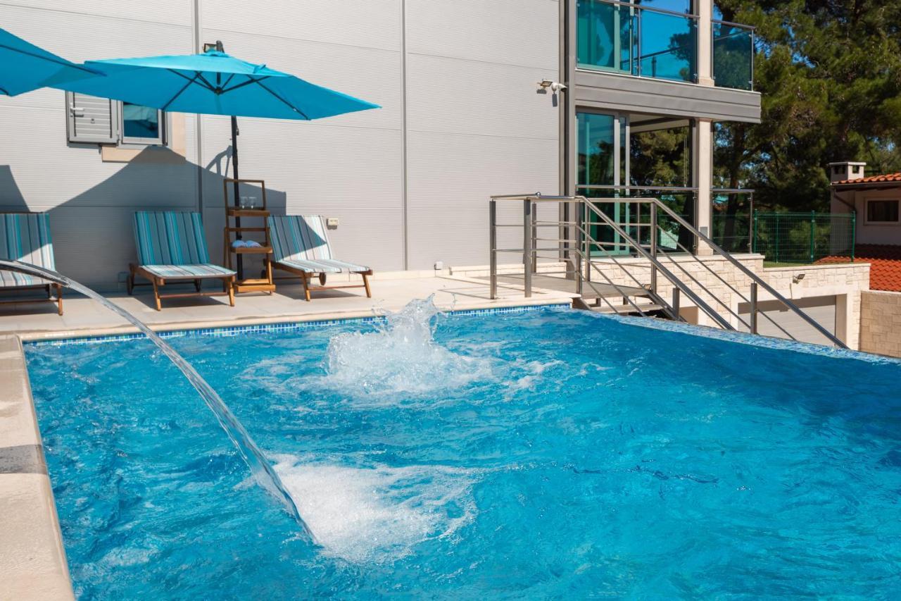 Villa Aqua - Adults Only Bol Exterior photo